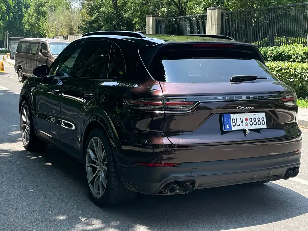 Porsche Cayenne 2022 — фото 10