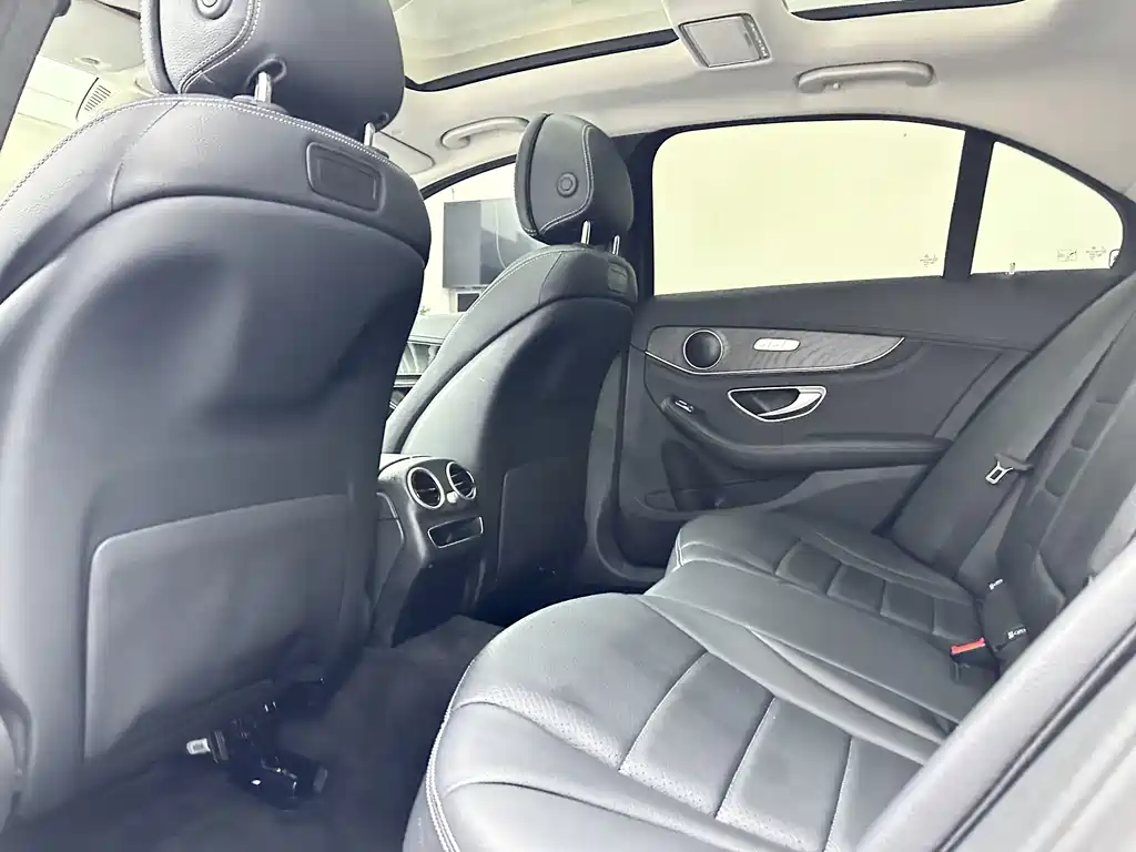 Mercedes-Benz C-Class 2019 — фото 15