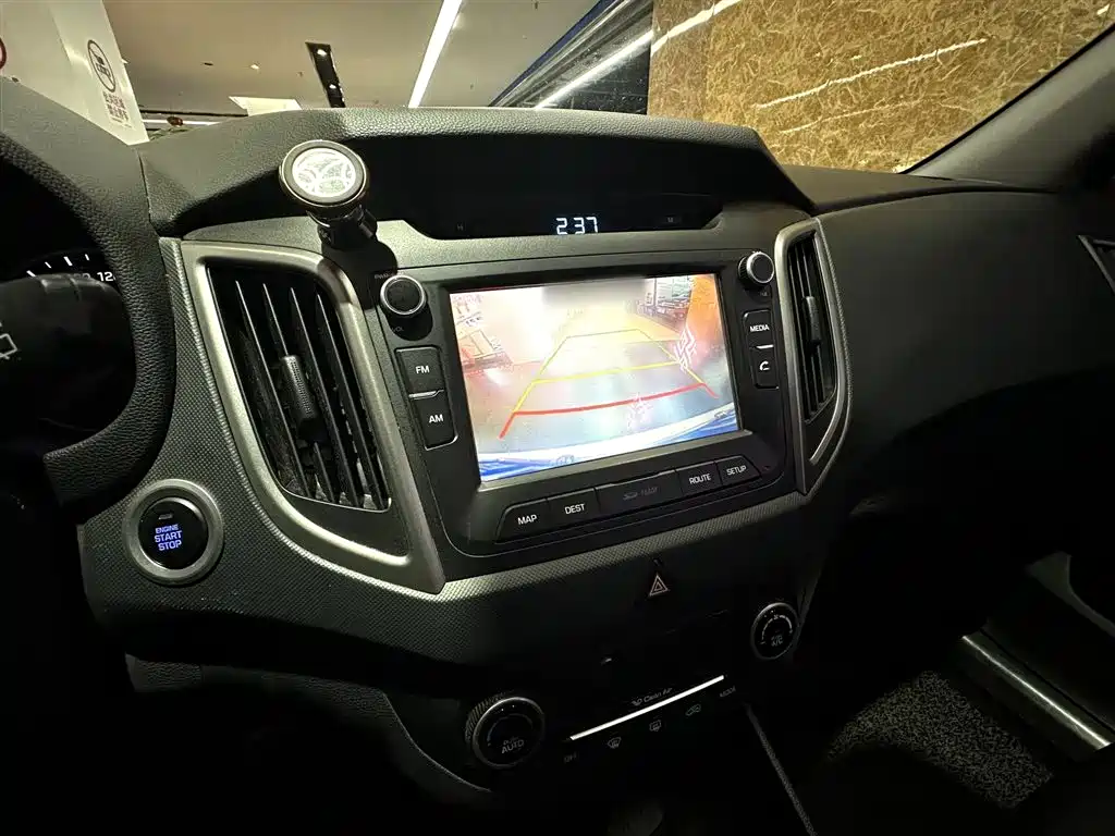 Hyundai ix25 2015 — фото 18