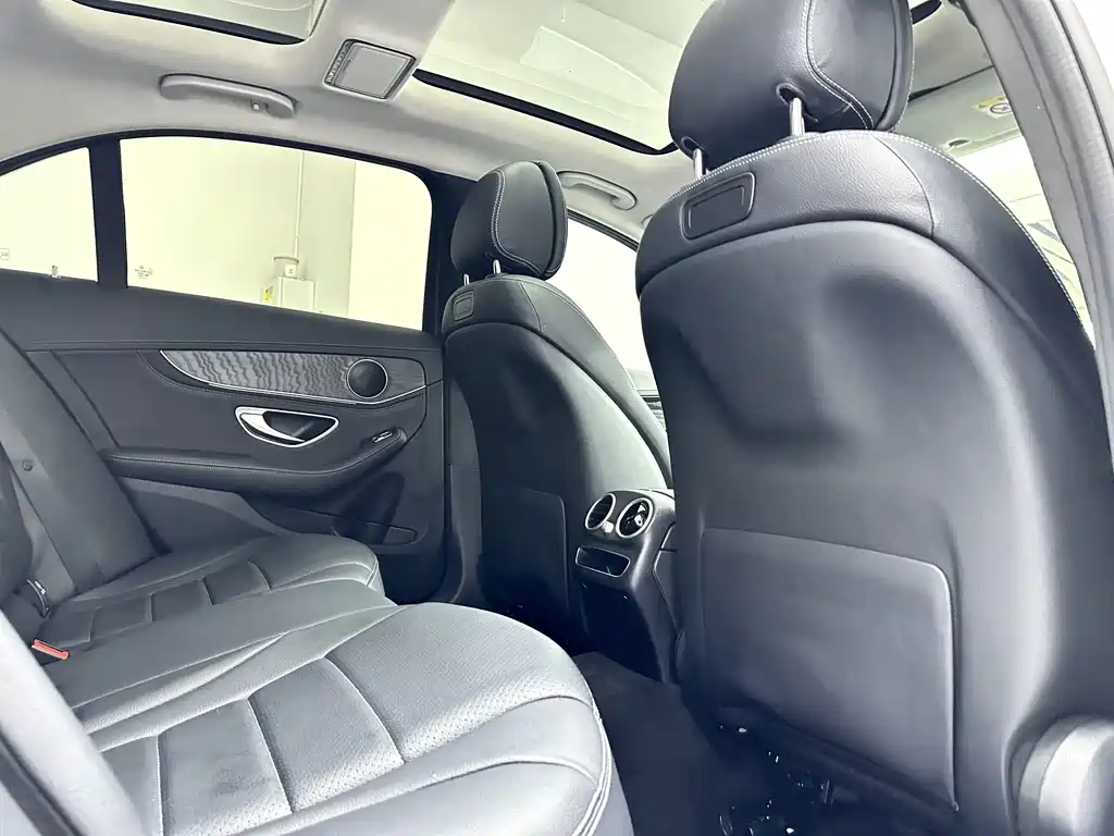 Mercedes-Benz C-Class 2019 — фото 13