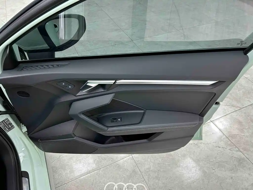 Audi A3 2024 — фото 12