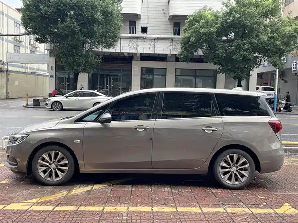 Buick GL6 2020