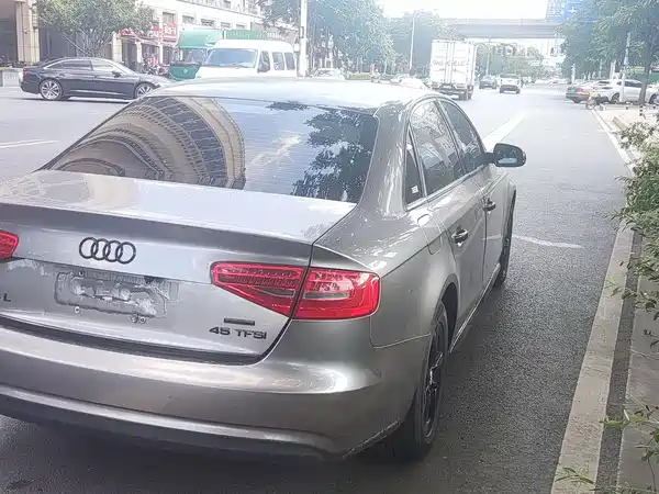 Audi A4L 2013