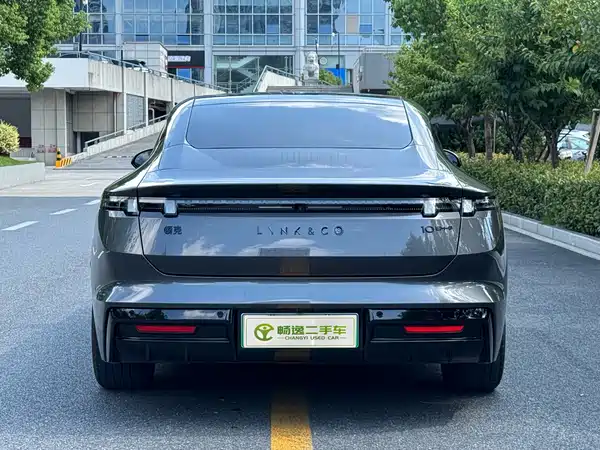 Lynk & Co 10 2025