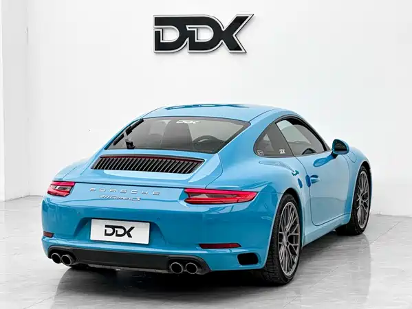 Porsche 911 2016