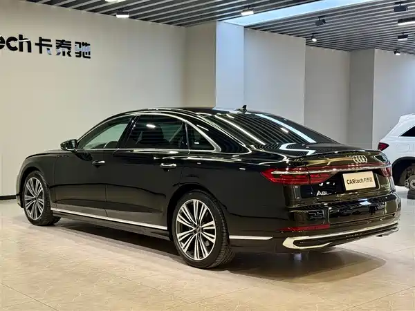 Audi A8 2022