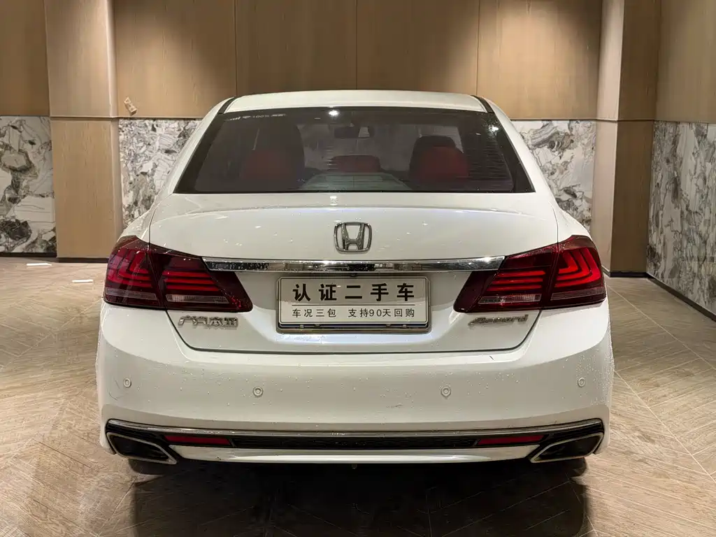 Honda Accord 2016 — фото 8