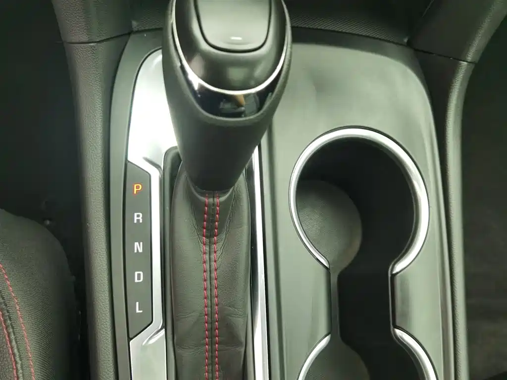 Chevrolet Equinox 2021 — фото 13