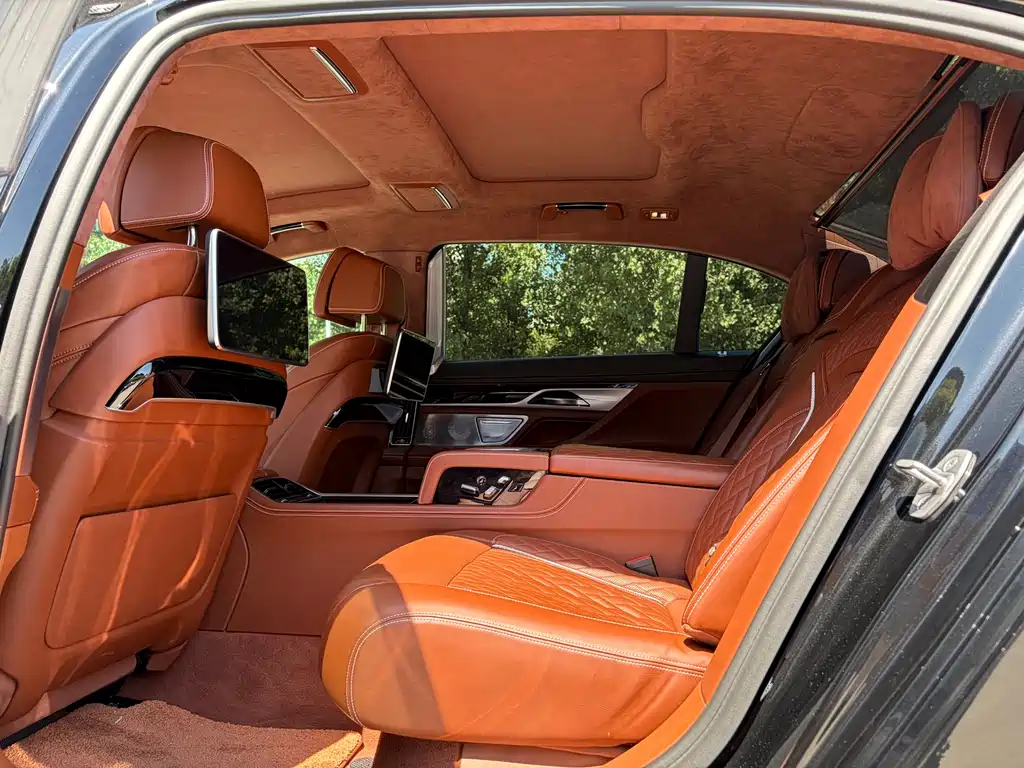 BMW 7 Series 2022 — фото 16
