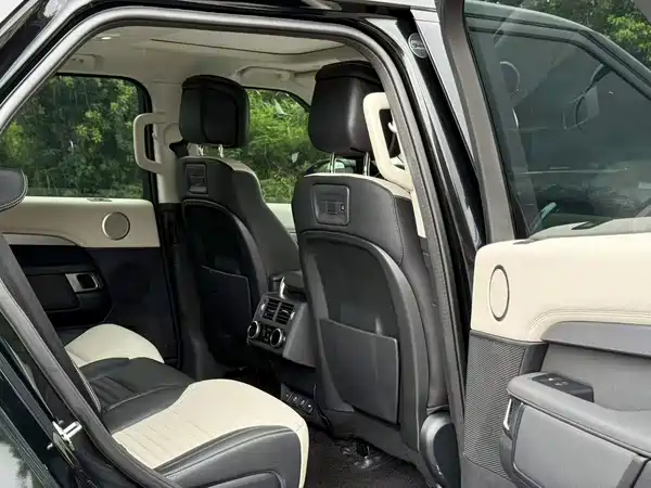 Land Rover Discovery 2021