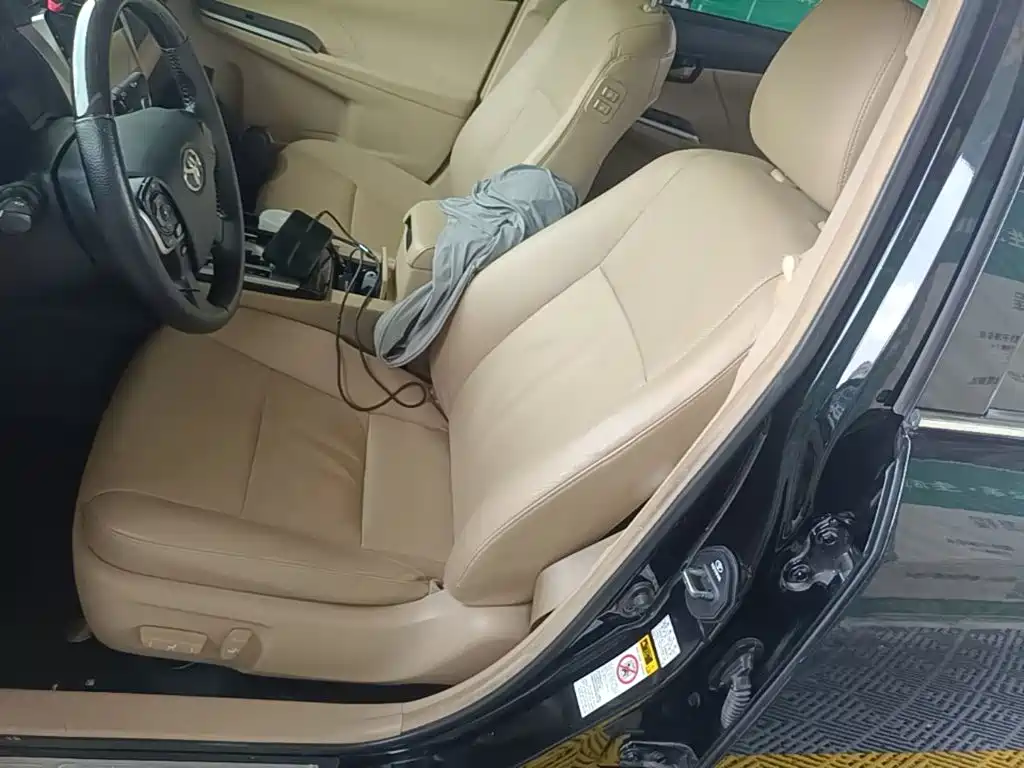 Toyota Camry 2015 — фото 15