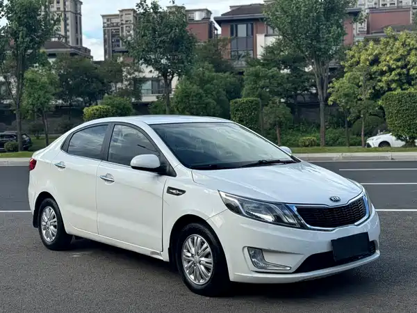 Kia K2 2013