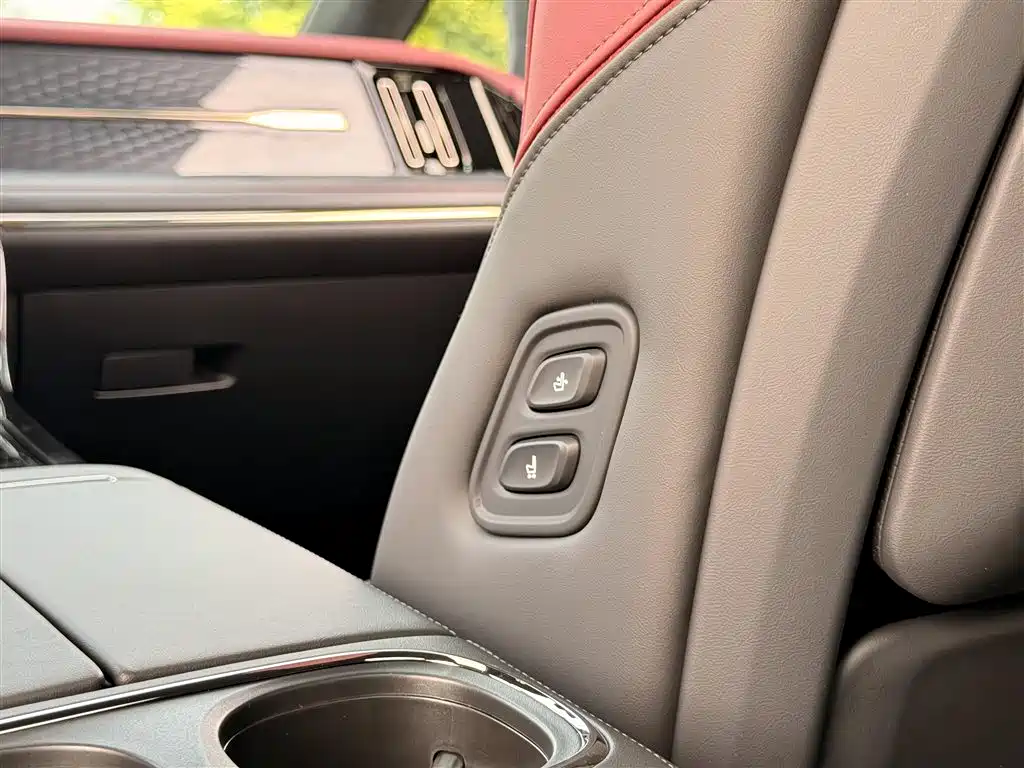 GAC Motor Trumpchi M8 2025 — фото 17