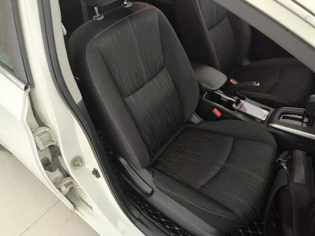 Nissan Sylphy 2019 — фото 25