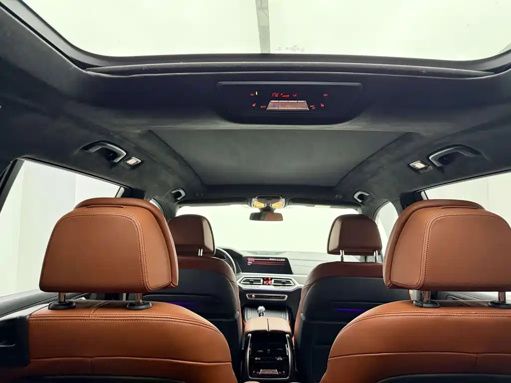 BMW X7 2020 — фото 38