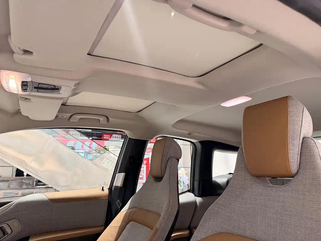 BMW i3 2015 — фото 18