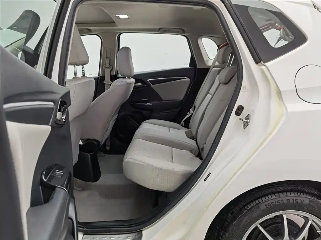 Honda Fit 2016 — фото 15
