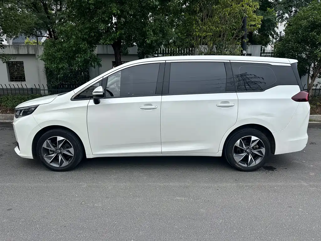 GAC Trumpchi M6 2022 — фото 18