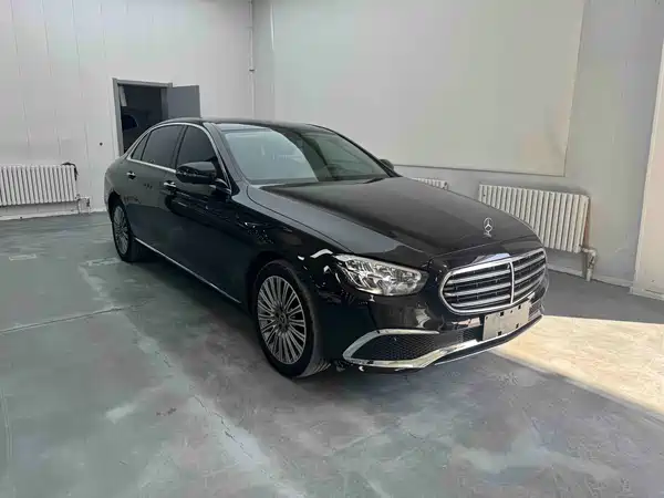 Mercedes-Benz E-Class 2023