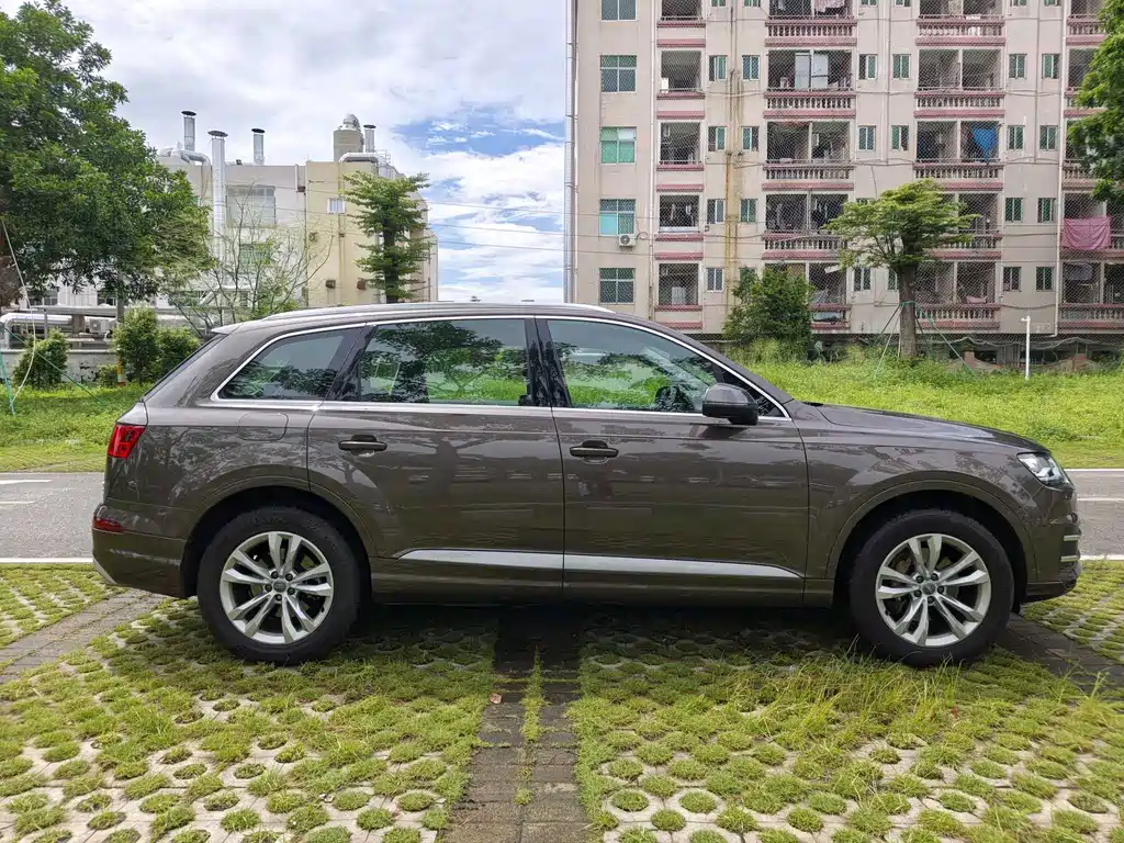 Audi Q7 2016