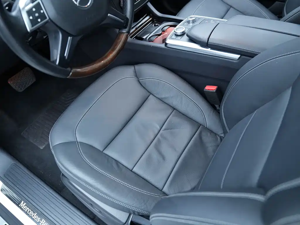Mercedes-Benz M-Class 2015