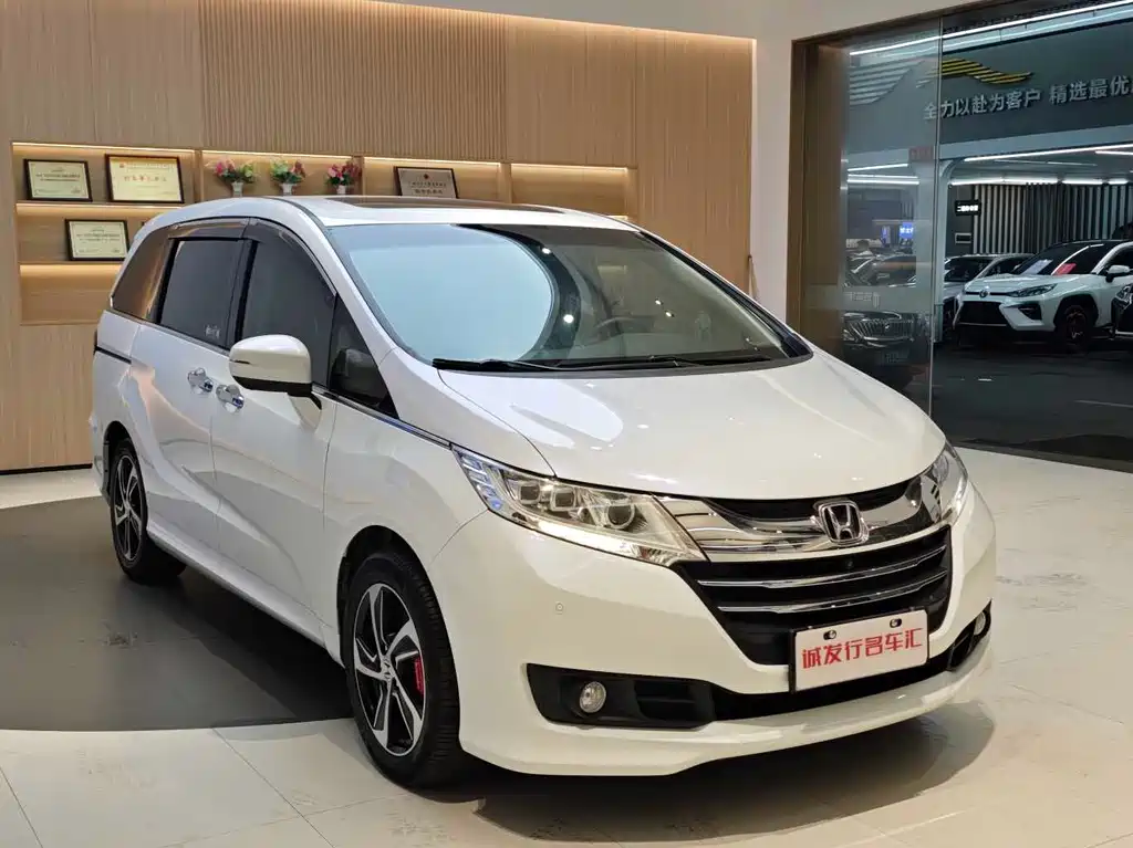 Honda Odyssey 2016 — фото 3