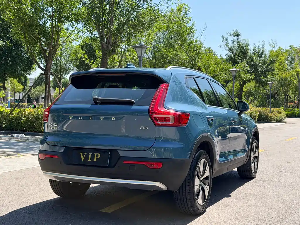 Volvo XC40 2025 — фото 19