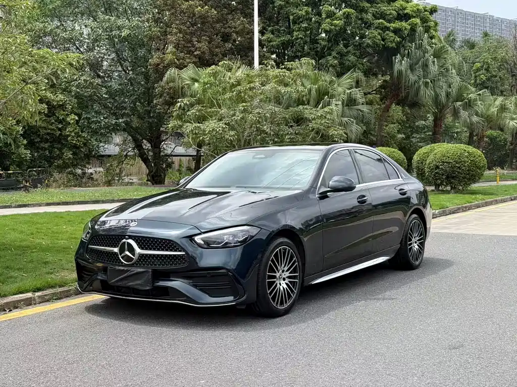 Mercedes-Benz C-Class 2024