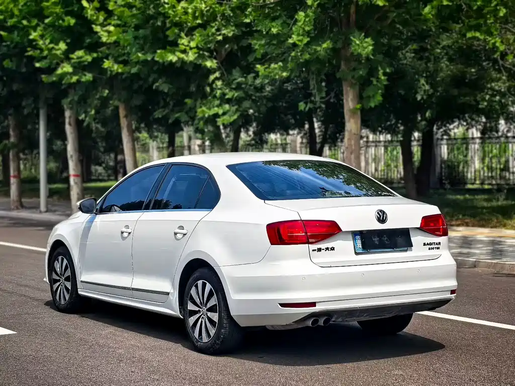 Volkswagen Sagitar 2017