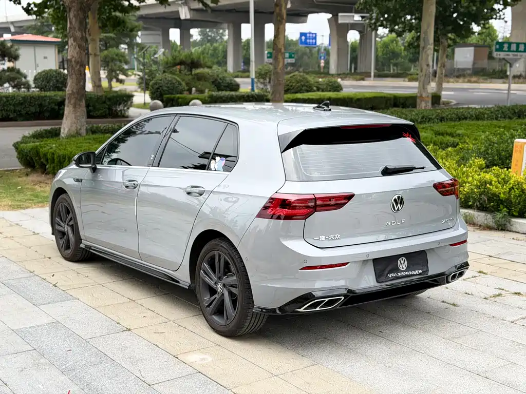 Volkswagen Golf 2022