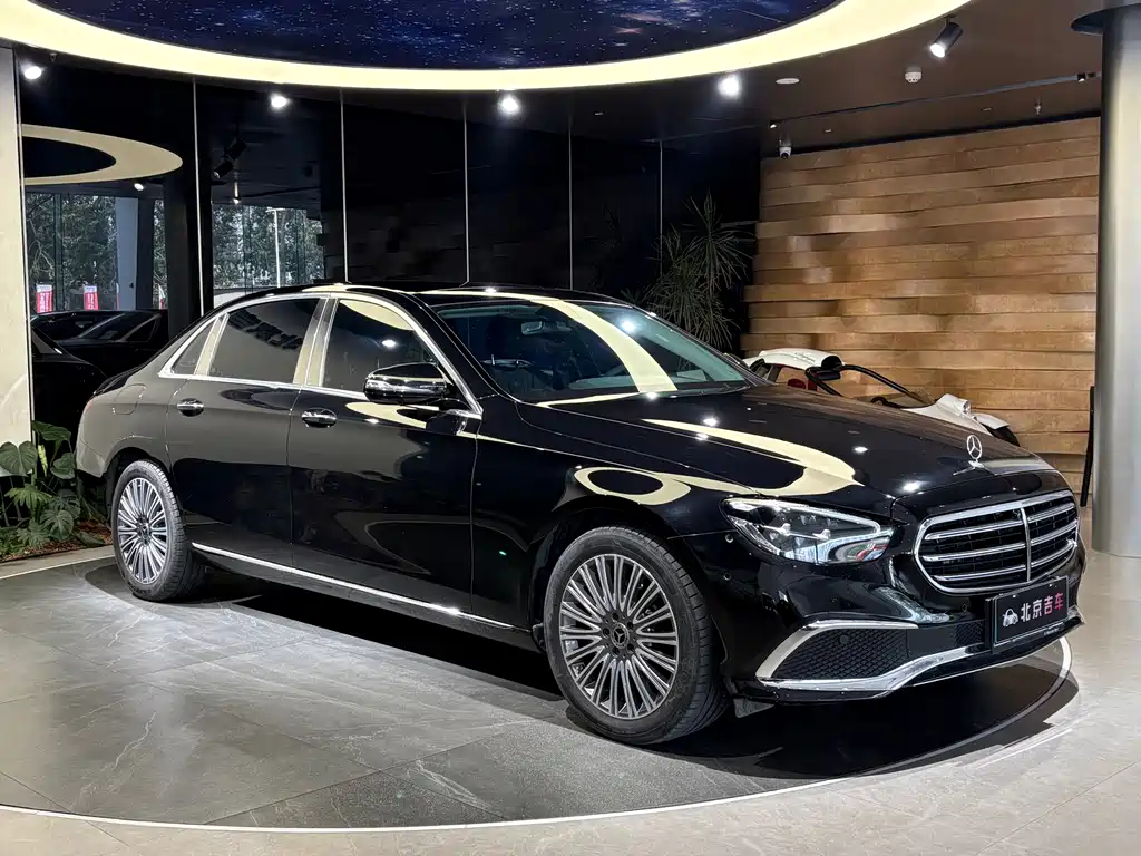 Mercedes-Benz E-Class 2023
