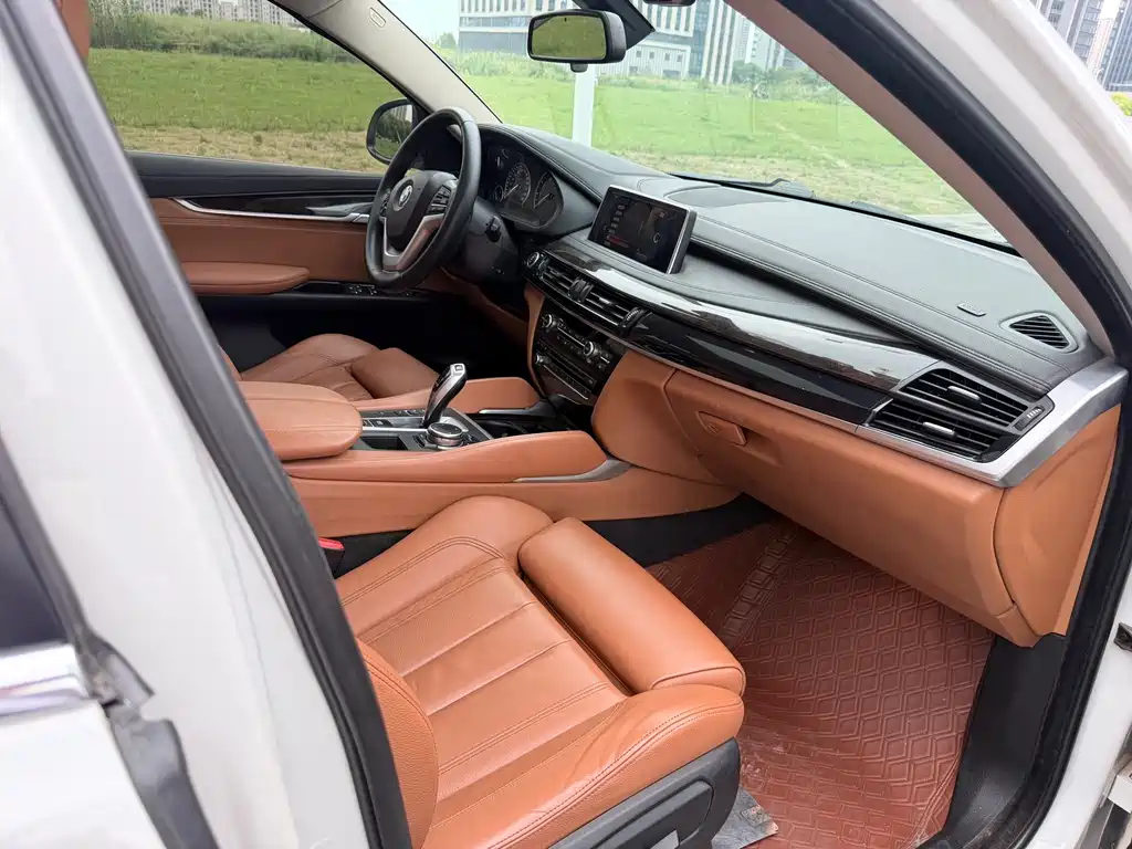 BMW X6 2016 — фото 19