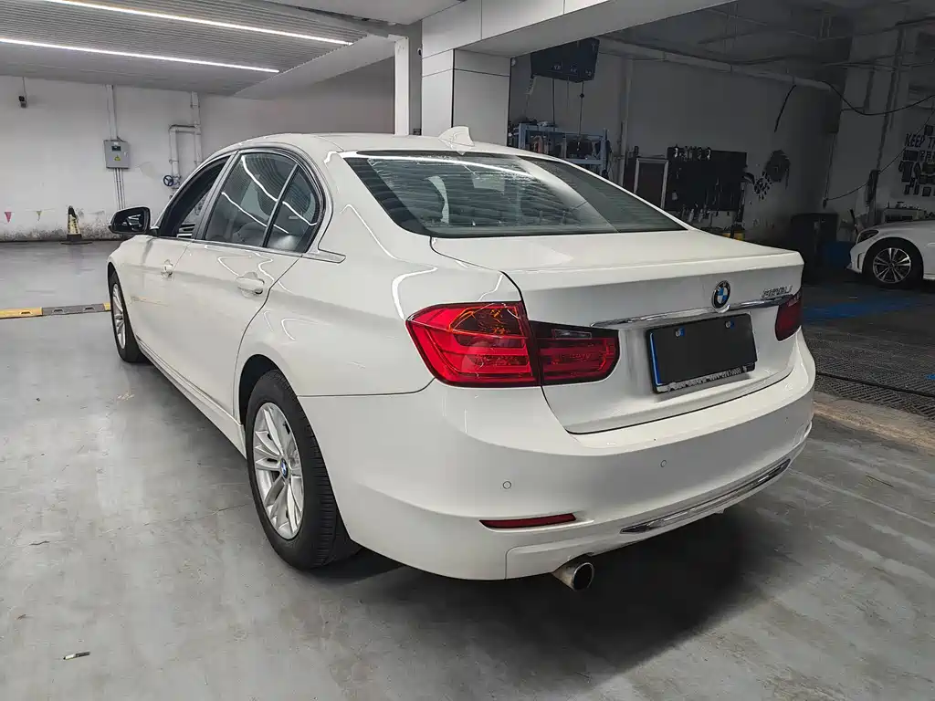 BMW 3 Series 2015 — фото 15