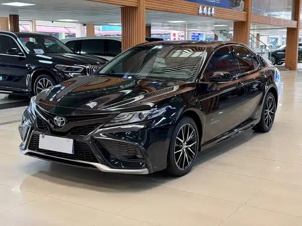 Toyota Camry 2021
