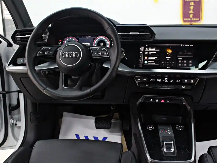 Audi A3 2021 — фото 10