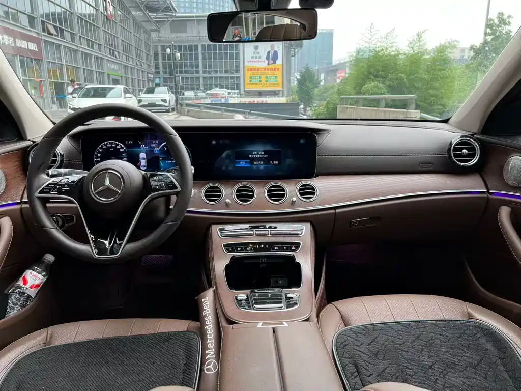 Mercedes-Benz E-Class 2023 — фото 7