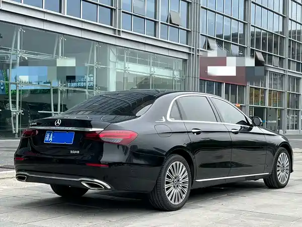 Mercedes-Benz E-Class 2023