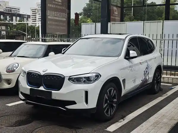 BMW iX3 2021