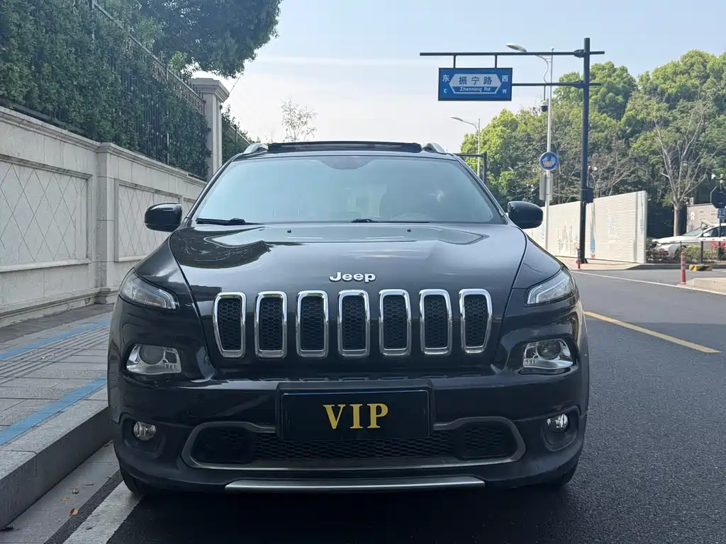 Jeep Cherokee 2018 — фото 2
