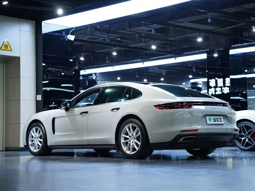 Porsche Panamera 2019 — фото 10