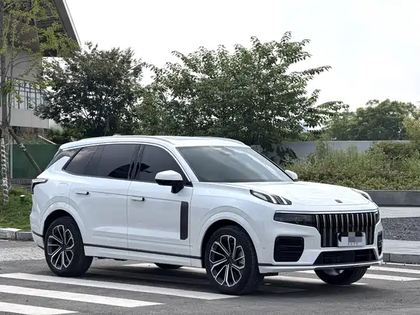 Lynk & Co 09 2025