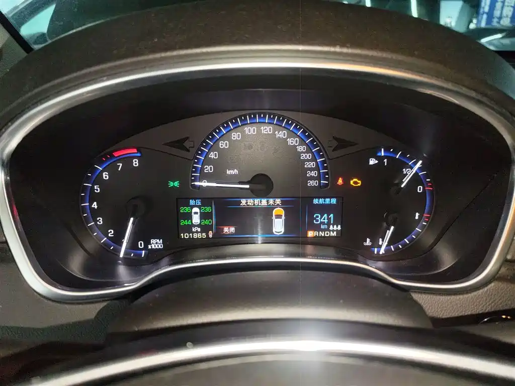 Cadillac SRX 2016 — фото 12