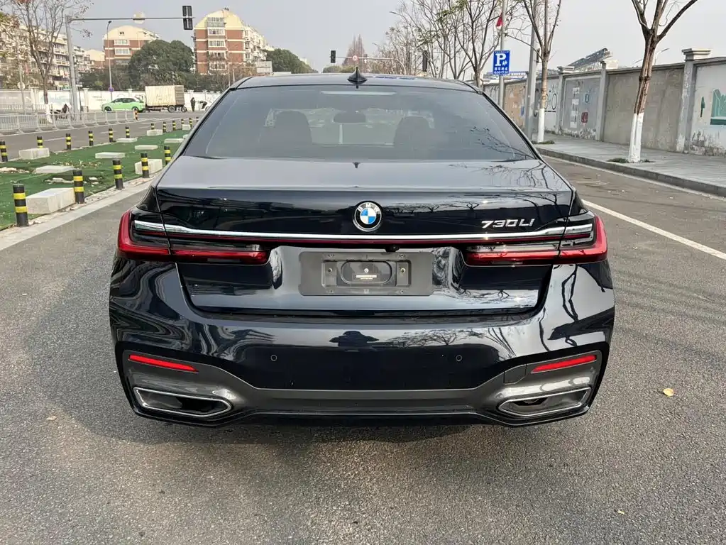 BMW 7 Series 2021 — фото 18
