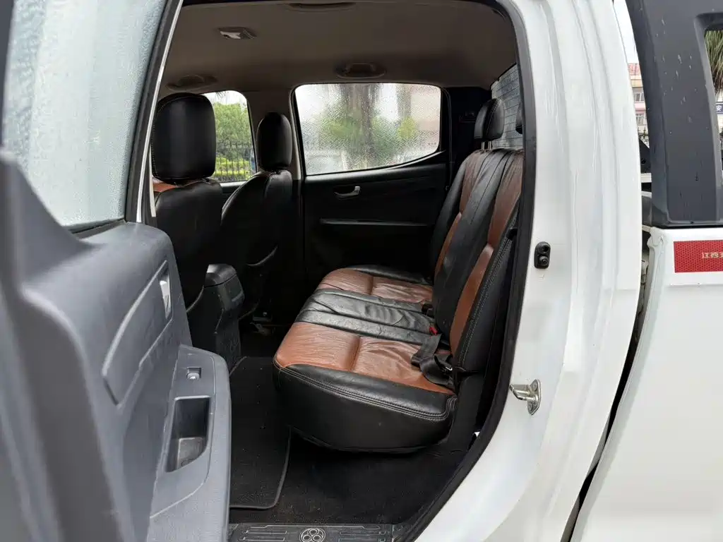 Isuzu RE-MAX Ruimai 2016