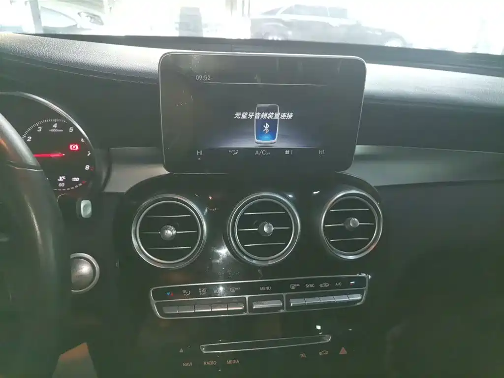 Mercedes-Benz GLC 2018 — фото 13