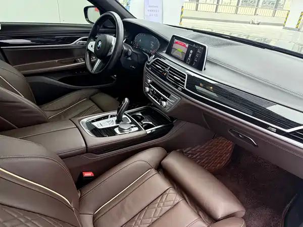 BMW 7 Series 2021