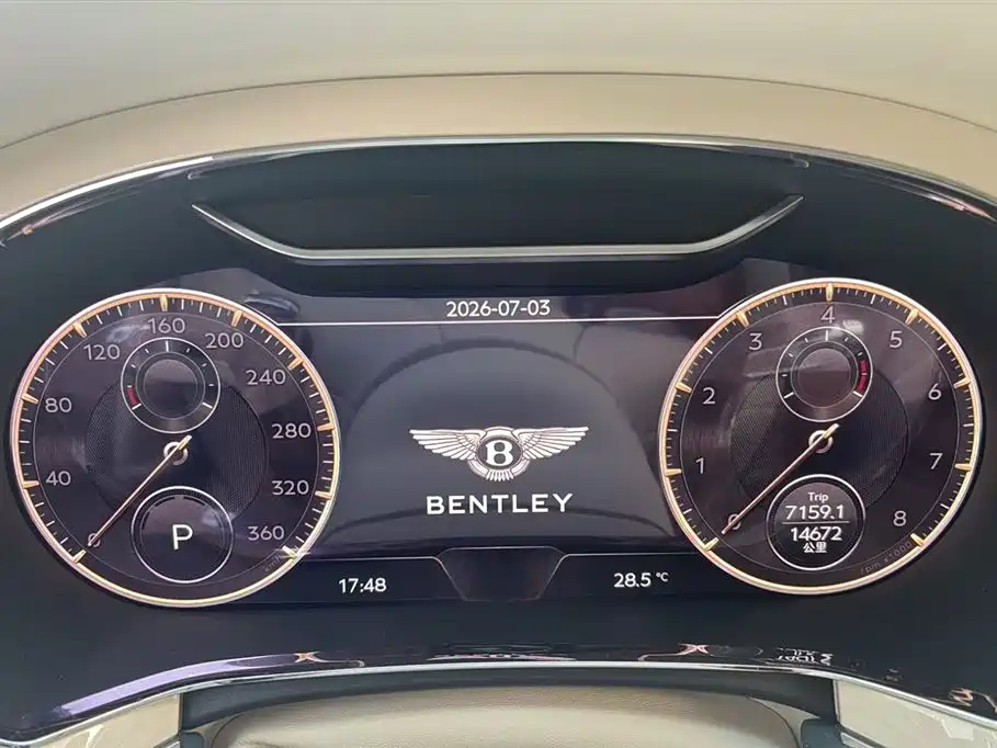 Bentley Flying Spur 2024 — фото 14