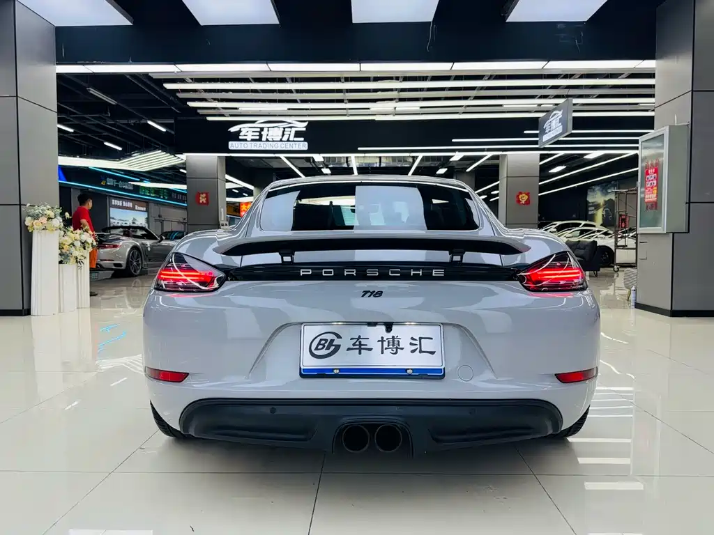 Porsche 718 2017