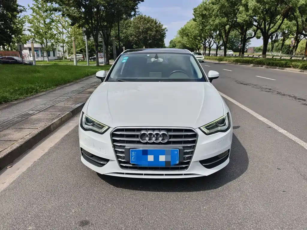 Audi A3 2015 — фото 2