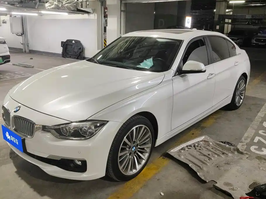 BMW 3 Series 2019 — фото 1